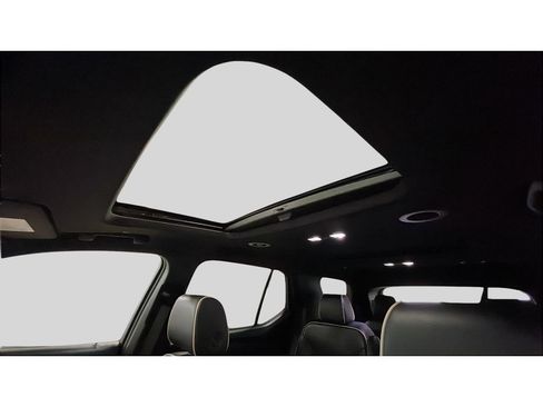 Used 2023 Chevrolet Traverse Premier AWD/4WD image 14