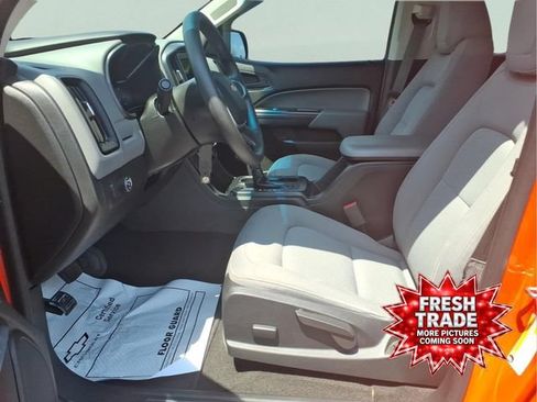 Used 2019 Chevrolet Colorado W/T w/ WT Convenience Package RWD image 18