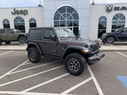 Used 2024 Jeep Wrangler Rubicon w/ Technology Group AWD/4WD image 1