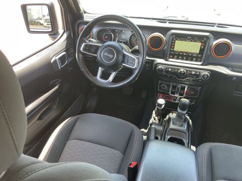 Used 2021 Jeep Gladiator Mojave AWD/4WD image 13