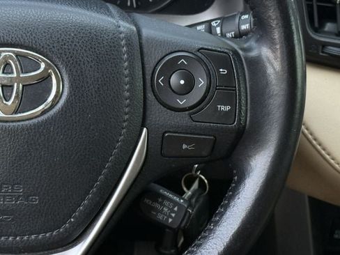 Used 2017 Toyota RAV4 XLE FWD image 15