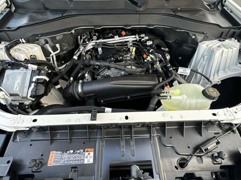 New 2025 Ford Explorer Active w/ Active Comfort Package image 34