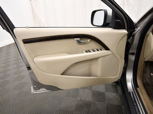 Used 2013 Volvo XC70 T6 AWD/4WD image 13