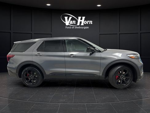 Certified 2021 Ford Explorer ST w/ Equipment Group 401A AWD/4WD image 8