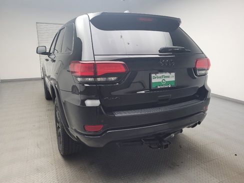 Used 2019 Jeep Grand Cherokee Altitude AWD/4WD image 6