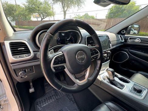 Used 2020 Jeep Grand Cherokee Summit w/ Platinum Series Group AWD/4WD image 24