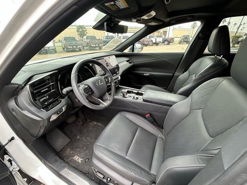 Used 2024 Lexus RX 350 w/ Technology Package image 10