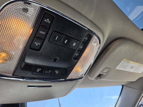 Used 2013 Jeep Grand Cherokee Overland AWD/4WD image 21