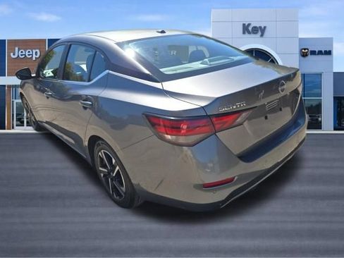 Used 2024 Nissan Sentra SV FWD image 7