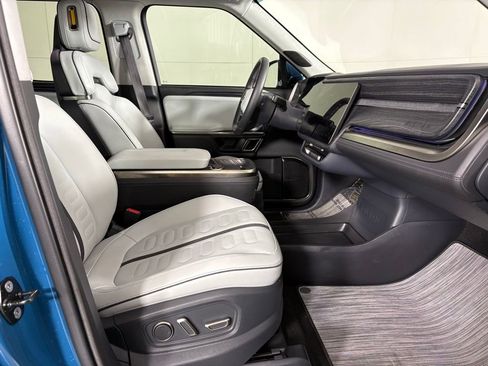 Used 2022 Rivian R1T Adventure image 15