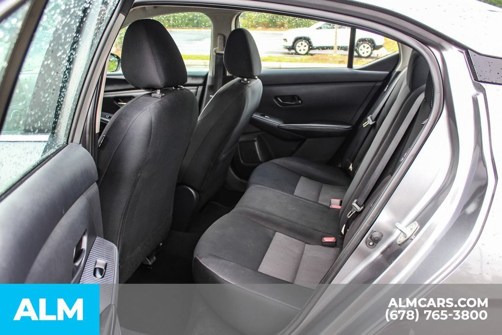 Used 2024 Nissan Sentra SV FWD image 17
