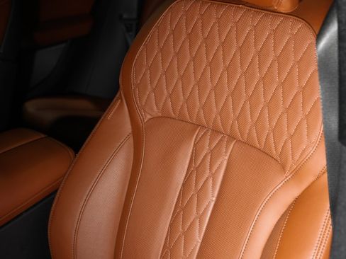 Used 2023 BMW X6 M50i w/ Executive Package image 43