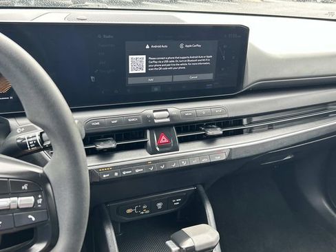 Used 2025 Kia K4 LXS image 21