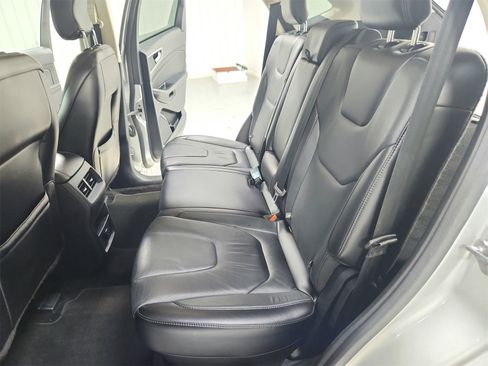 Used 2018 Ford Edge Titanium image 34