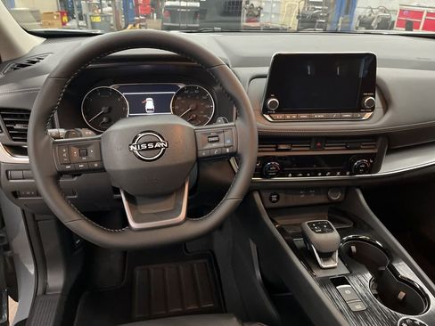 New 2026 Nissan Rogue SV AWD/4WD image 33