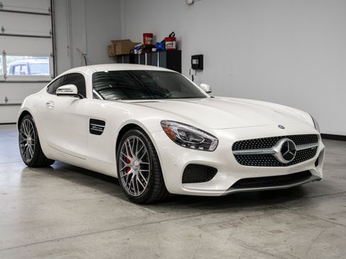 Used 2016 Mercedes-Benz AMG GT S image 3
