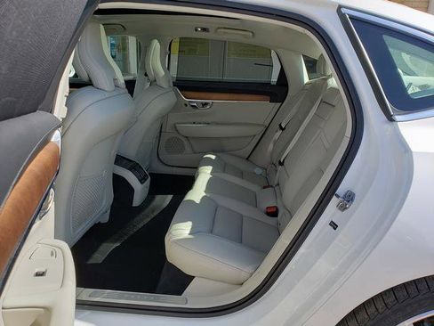 Used 2020 Volvo S90 T6 Inscription w/ Protection Package Premier image 13