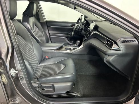 Used 2022 Toyota Camry SE w/ Convenience Package FWD image 28