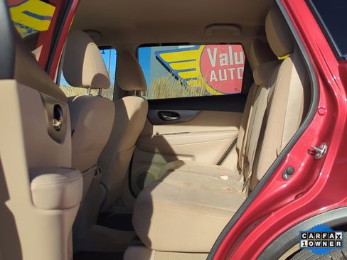 Used 2015 Nissan Rogue SV w/ SV Premium Package image 14