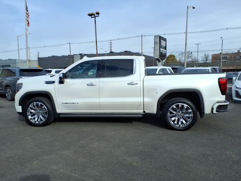 Used 2023 GMC Sierra 1500 Denali w/ Denali Reserve Package AWD/4WD image 8