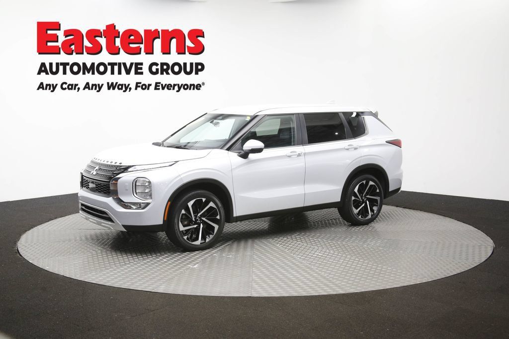 Used 2024 Mitsubishi Outlander SE AWD/4WD image 56
