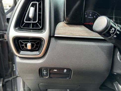 Used 2022 Kia Sorento S w/ Panoramic Sunroof Package AWD/4WD image 13