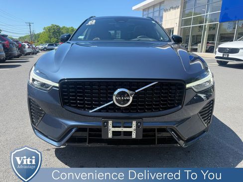 Used 2023 Volvo XC60 B5 Plus w/ Climate Package AWD/4WD image 3
