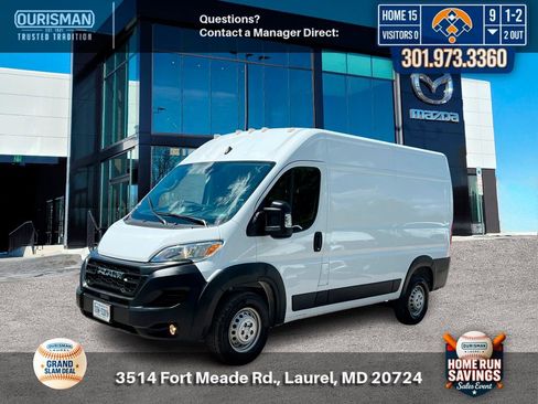 Used 2024 RAM ProMaster 2500 w/ Convenience Group FWD image 2
