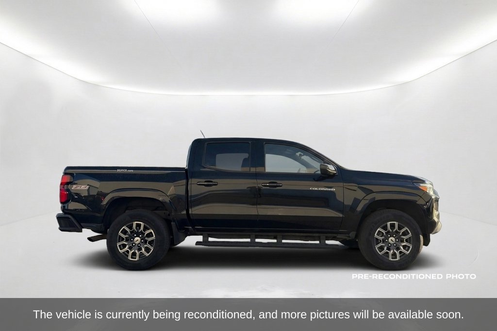 Used 2023 Chevrolet Colorado Z71 w/ Advanced Trailering Package AWD/4WD image 4