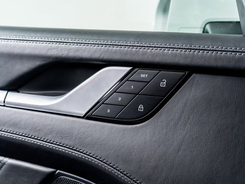 Used 2022 Porsche 911 Turbo S image 42