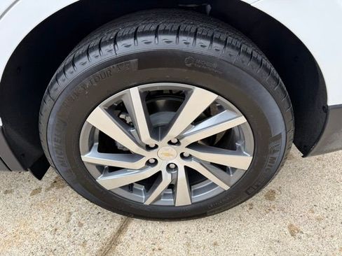 Used 2023 Chevrolet Equinox Premier w/ LPO, Floor Liner Package image 28