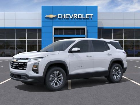 New 2026 Chevrolet Equinox LT w/ Convenience Package II FWD image 2