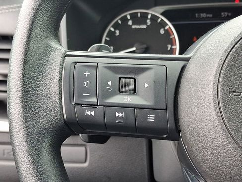 Used 2024 Nissan Rogue S AWD/4WD image 20