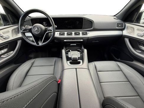 Used 2025 Mercedes-Benz GLE 350 4MATIC image 13