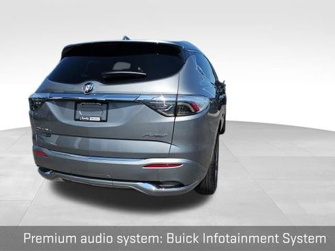 Used 2024 Buick Enclave Avenir w/ Avenir Technology Package image 21