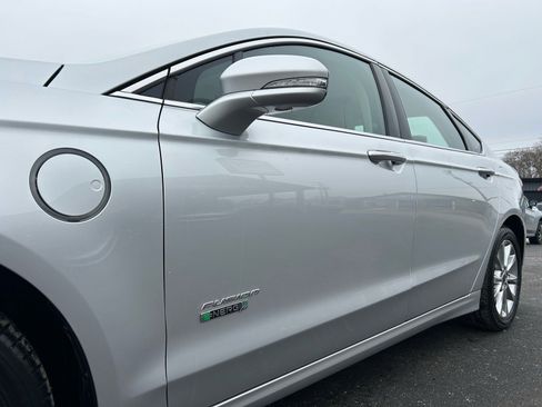 Used 2017 Ford Fusion Energi Platinum image 7