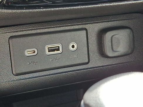 Used 2023 Buick Encore GX Preferred w/ Cold Weather Comfort Package FWD image 24