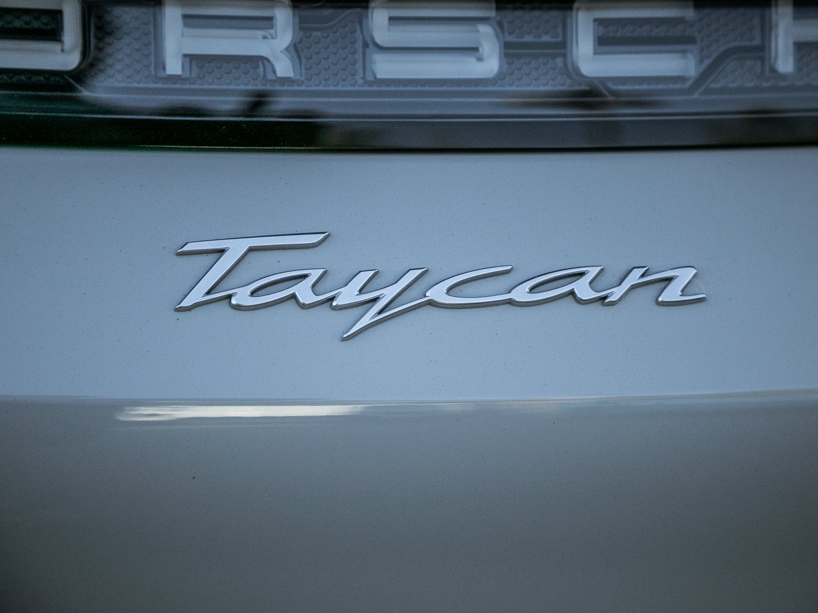 Certified 2025 Porsche Taycan RWD image 25