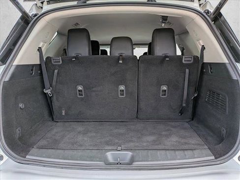 Used 2023 Nissan Pathfinder SL image 7