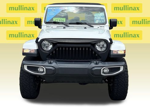 Used 2020 Jeep Gladiator Overland w/ Safety Group AWD/4WD image 15