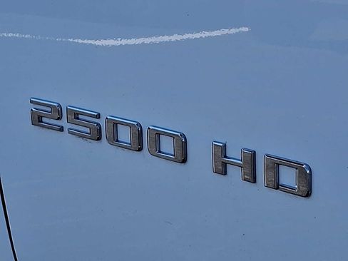 Used 2025 Chevrolet Silverado 2500 LT w/ Convenience Package image 30