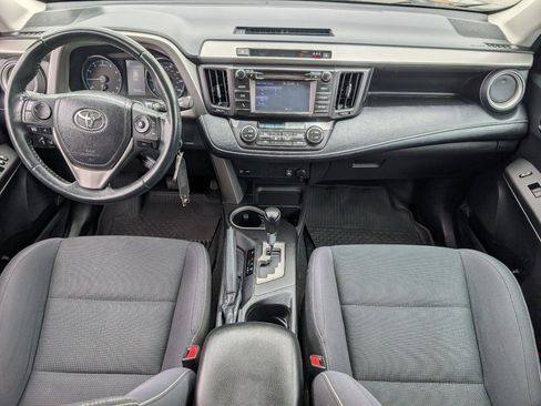 Used 2018 Toyota RAV4 XLE FWD image 4