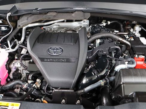 Used 2024 Toyota Grand Highlander AWD image 35