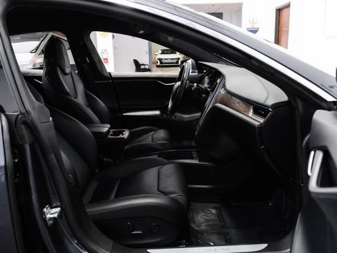 Used 2019 Tesla Model S Long Range image 32