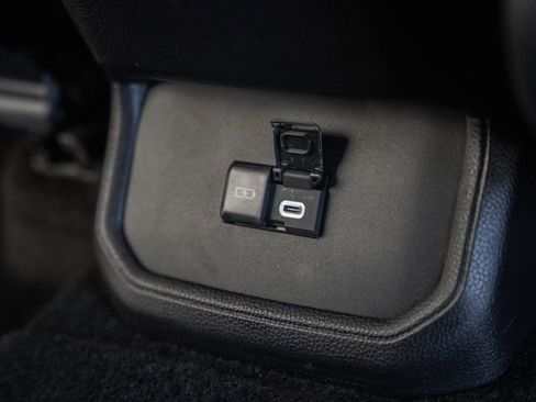 Used 2026 Toyota Highlander XLE AWD/4WD image 37