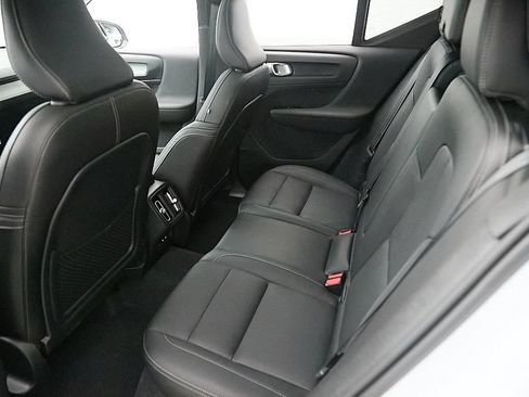 Certified 2026 Volvo XC40 B5 Plus AWD/4WD image 22