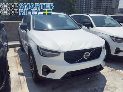 New 2026 Volvo XC40 B5 Plus w/ Protection Package Premier