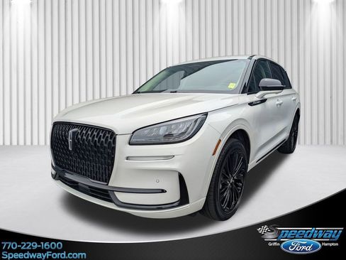 Used 2025 Lincoln Corsair AWD w/ Equipment Group 101A image 1