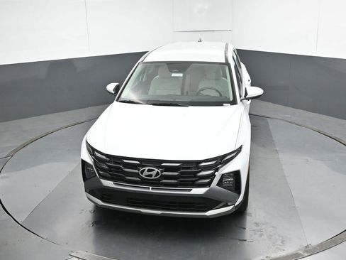 New 2026 Hyundai Tucson Blue SE image 17