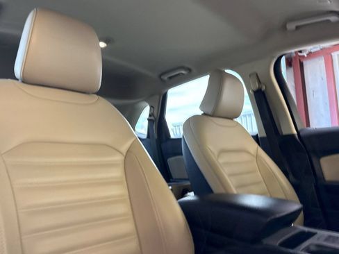 Used 2021 Ford Edge SEL FWD image 17